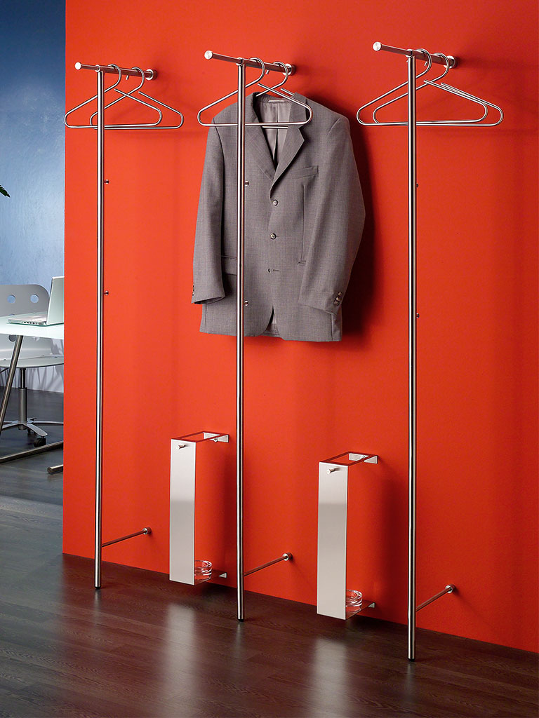 wall-mounted coat rack Lina T with retractable telescopic rod